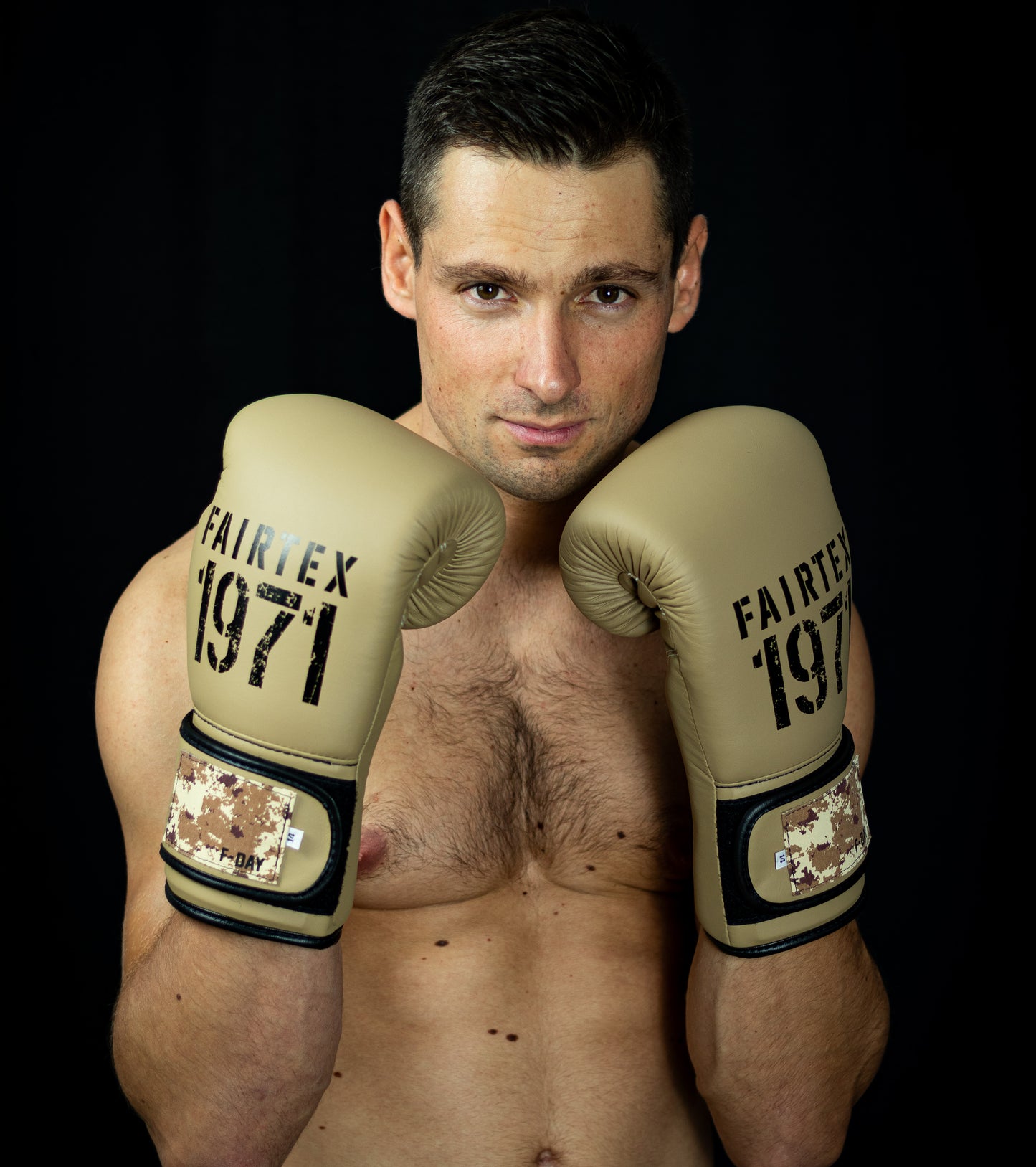 Gants d'entraînement FAIRTEX F-DAY 2 / Sable 1971 / cuir végétalien